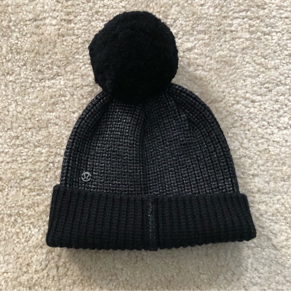 Lululemon All that Shimmers Toque - Picture 3 of 4